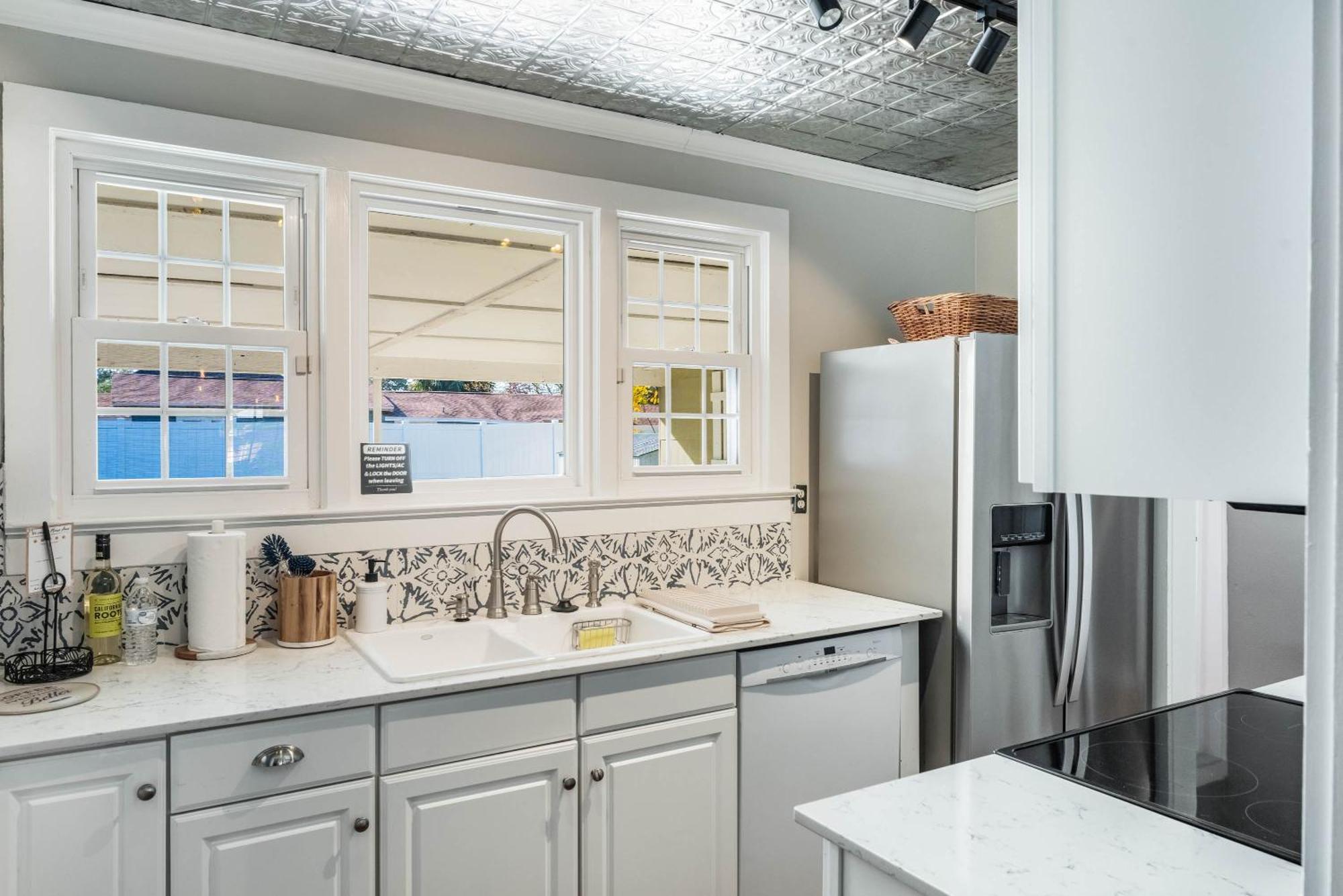 Sanford'S Haven, 3 Bedroom, Sleeps 7 Exterior photo